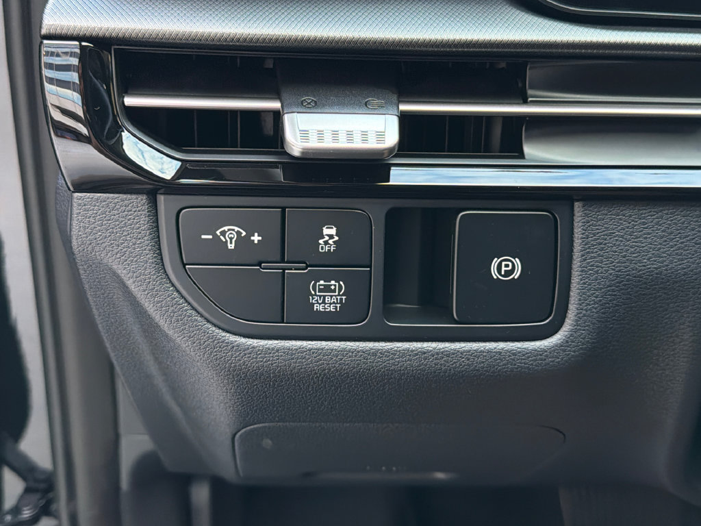 New 2027 Kia Sportage S FWD image 20