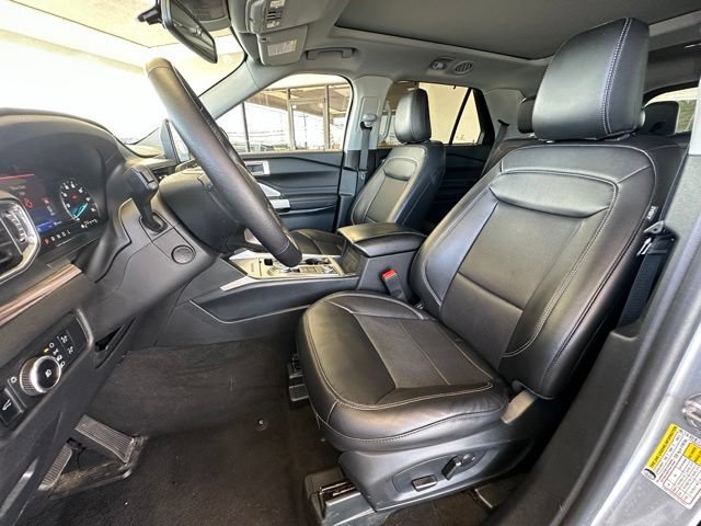 Used 2024 Ford Explorer Limited w/ Limited Technology Package AWD/4WD image 19