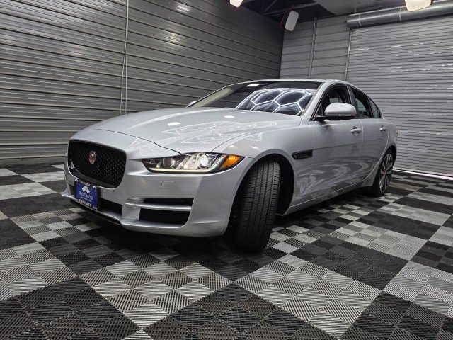 Used 2017 Jaguar XE Prestige RWD image 40
