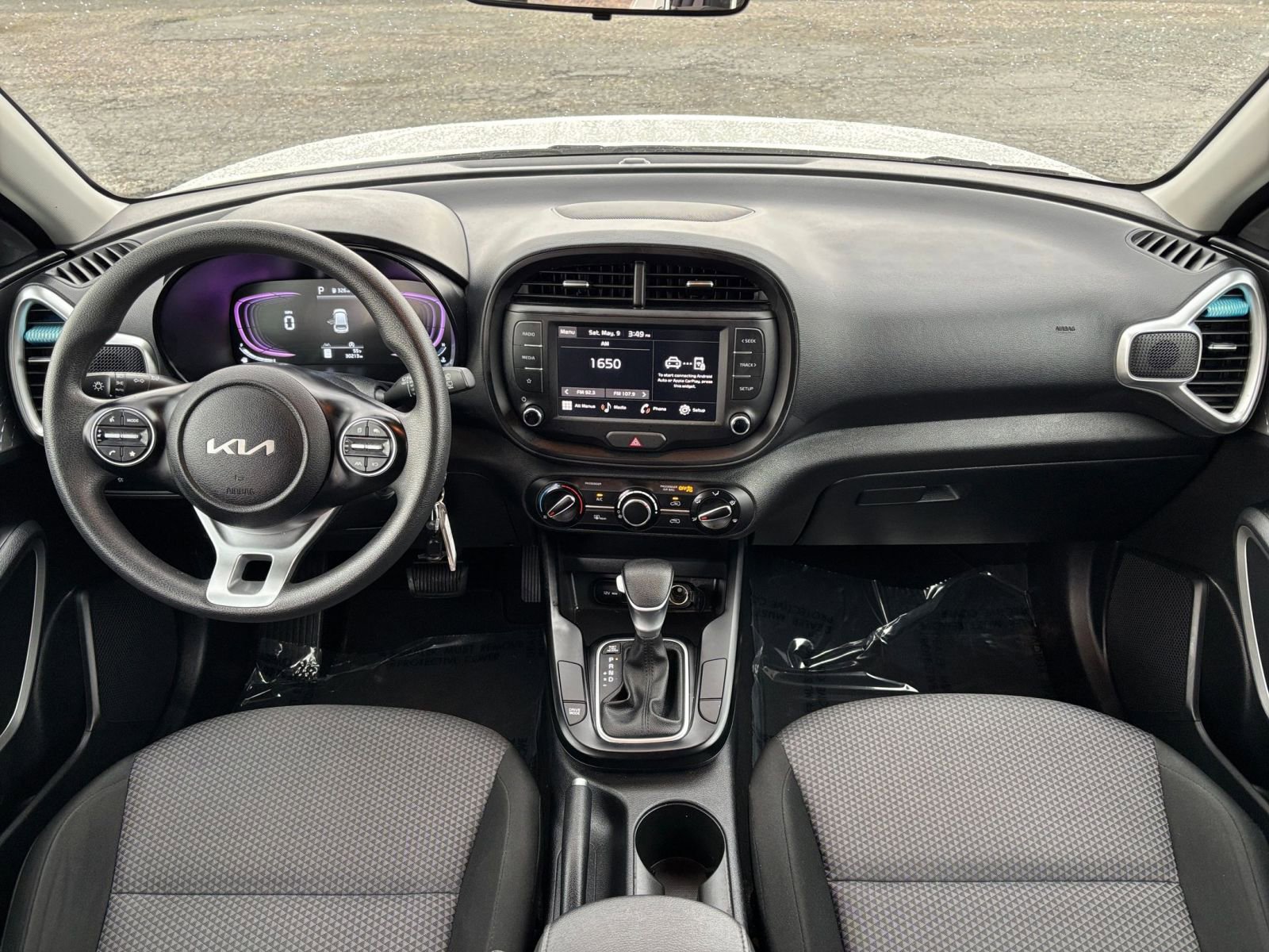 Used 2025 Kia Soul LX w/ LX Technology Package FWD image 28