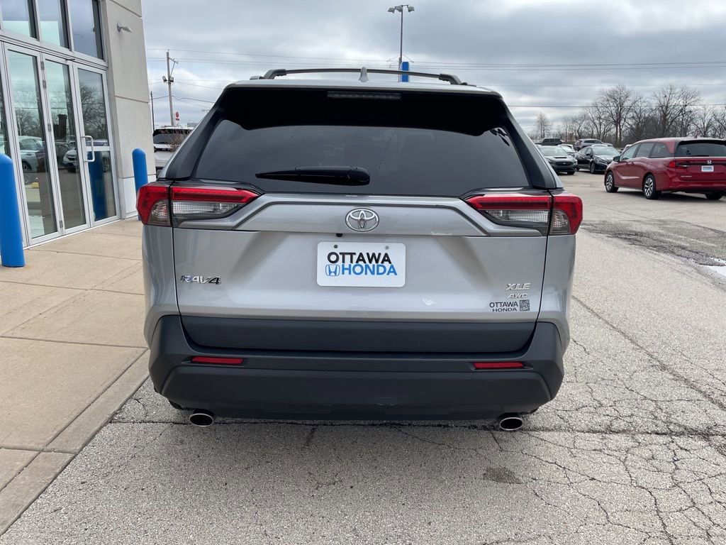 Used 2020 Toyota RAV4 XLE w/ Convenience Package image 6