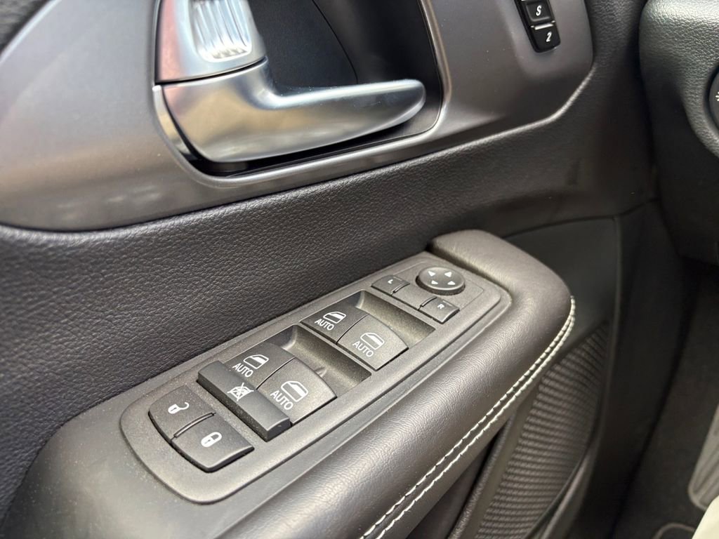 New 2026 Chrysler Pacifica Select image 13