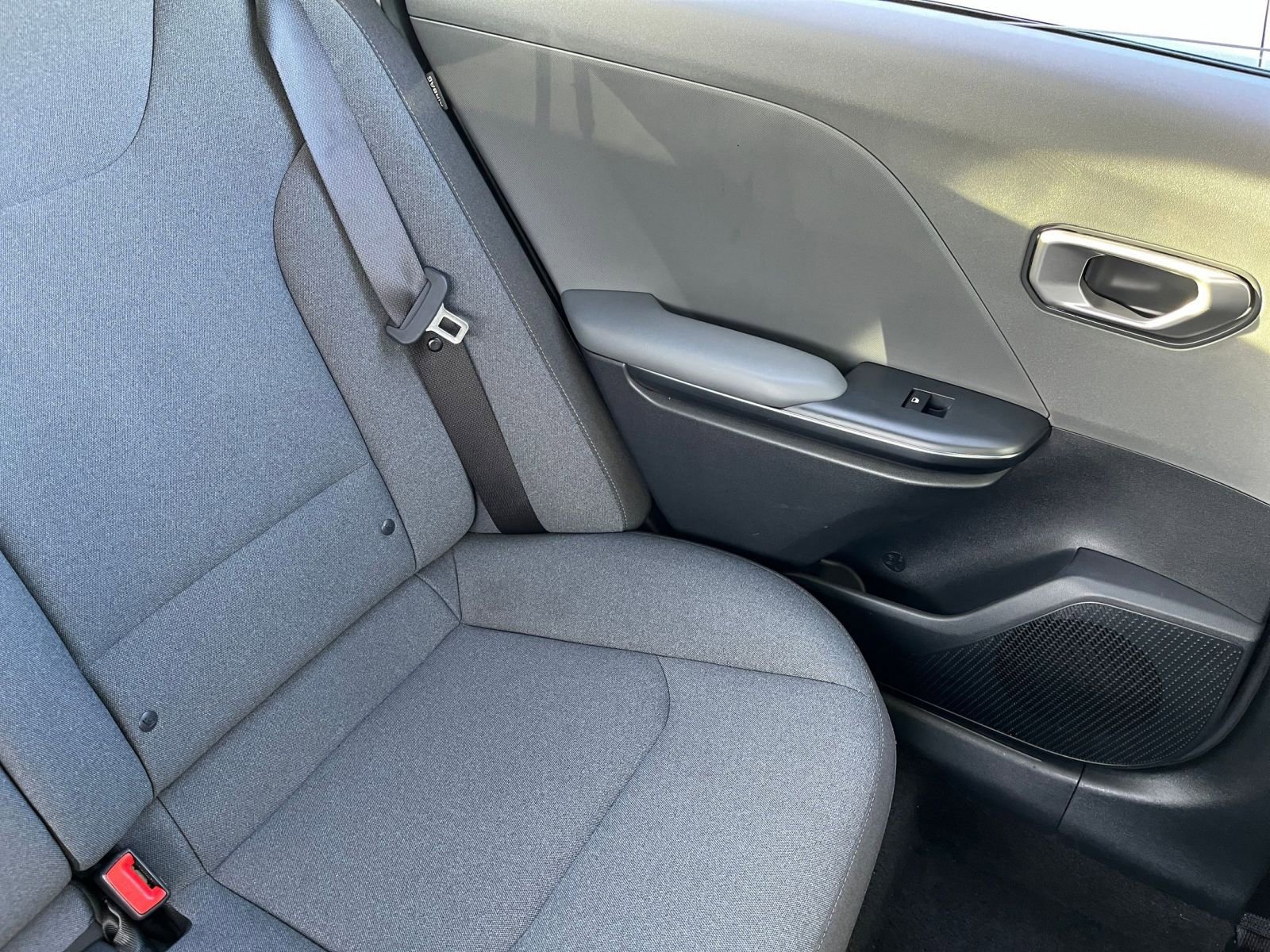 Used 2025 Kia K4 LXS image 36
