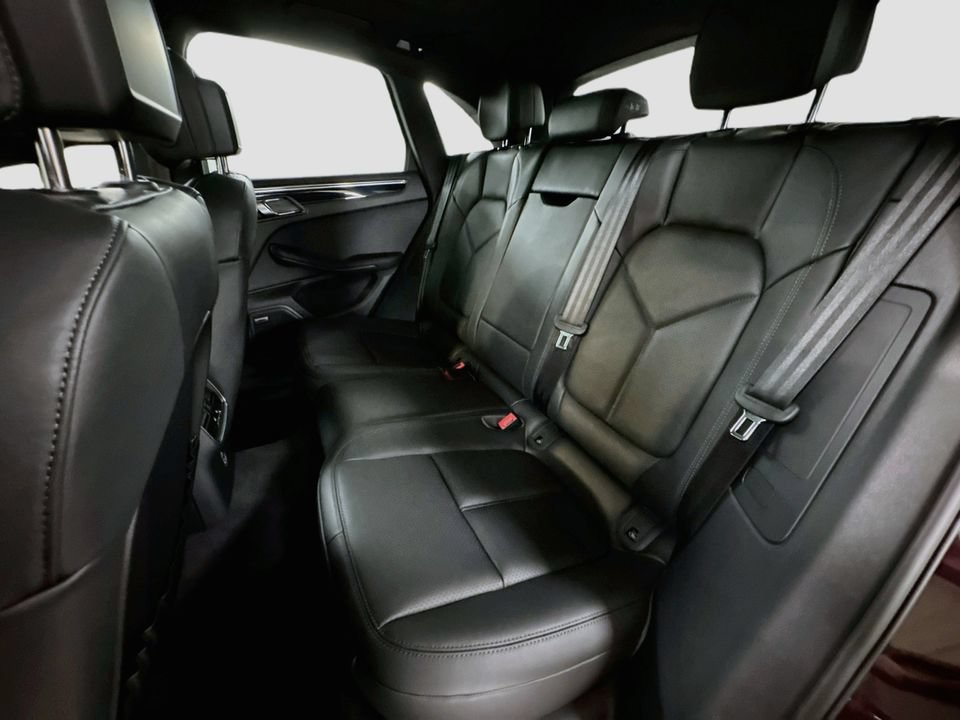 New 2026 Porsche Macan AWD/4WD image 24