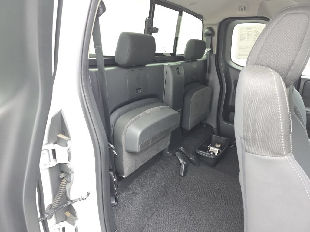 Used 2024 Nissan Frontier SV w/ SV Convenience Package AWD/4WD image 45