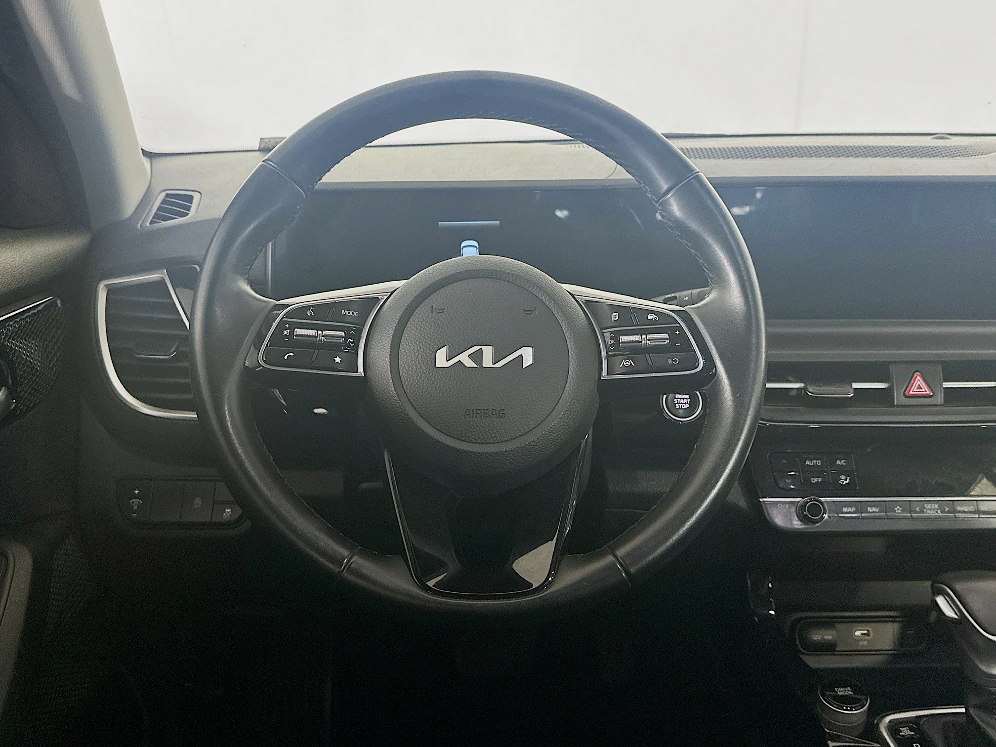 Used 2025 Kia Seltos S FWD image 18