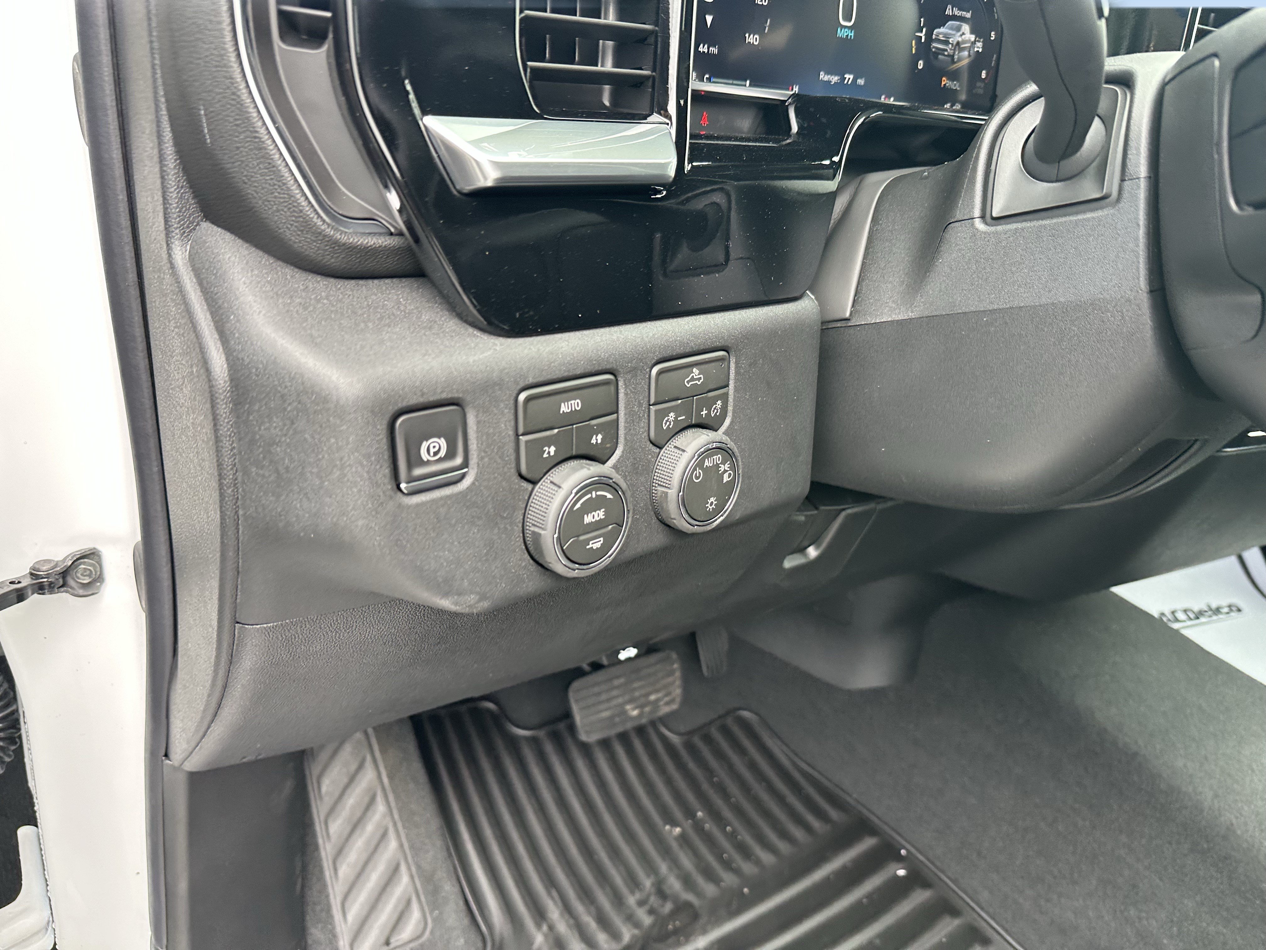 New 2026 Chevrolet Silverado 1500 LT AWD/4WD image 11