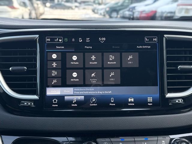 Certified 2024 Chrysler Pacifica Touring-L image 37