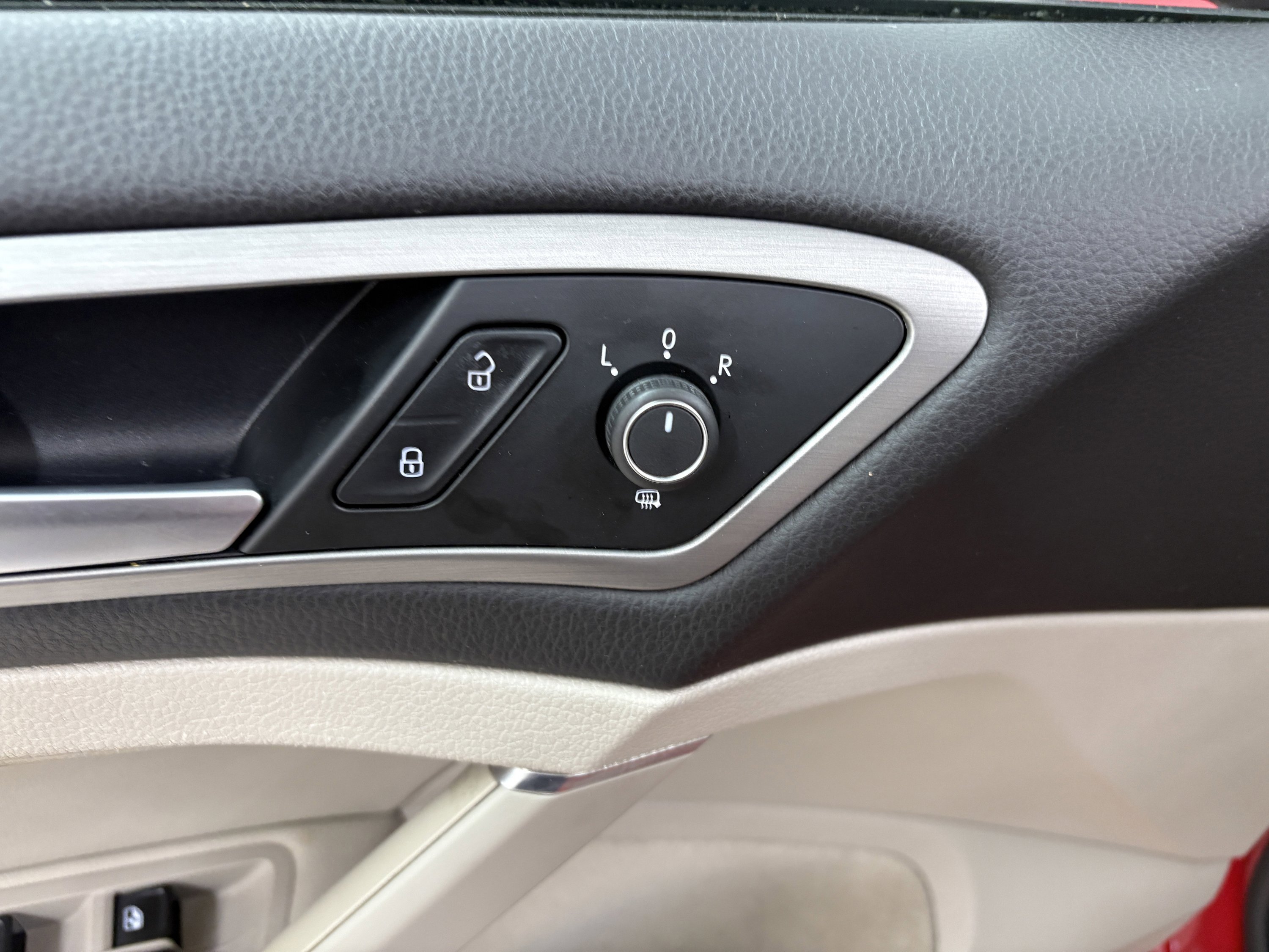 Used 2016 Volkswagen Golf SE w/ Lighting Package image 27