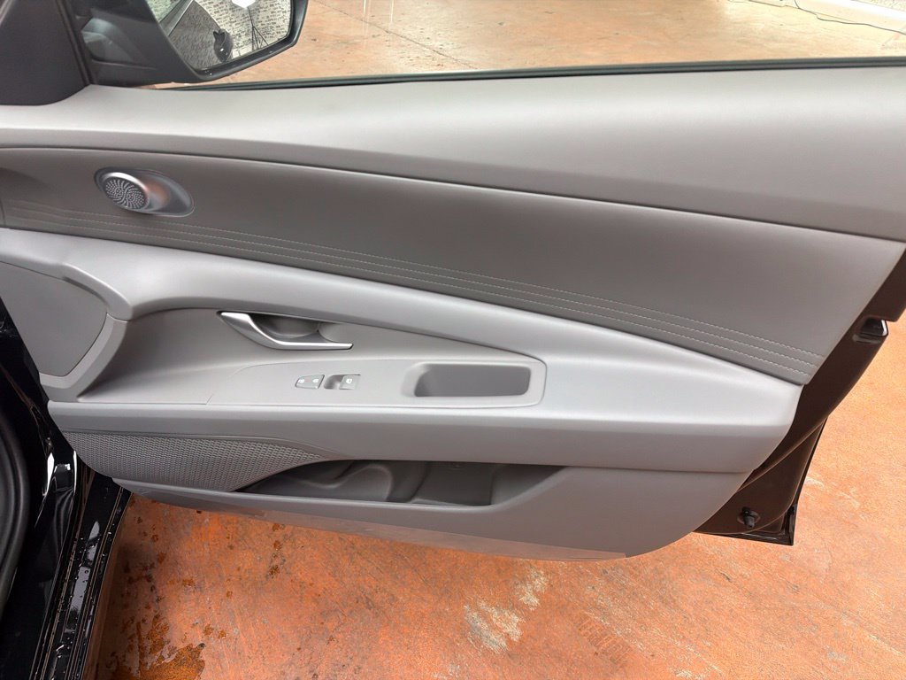 New 2026 Hyundai Elantra SE FWD image 11