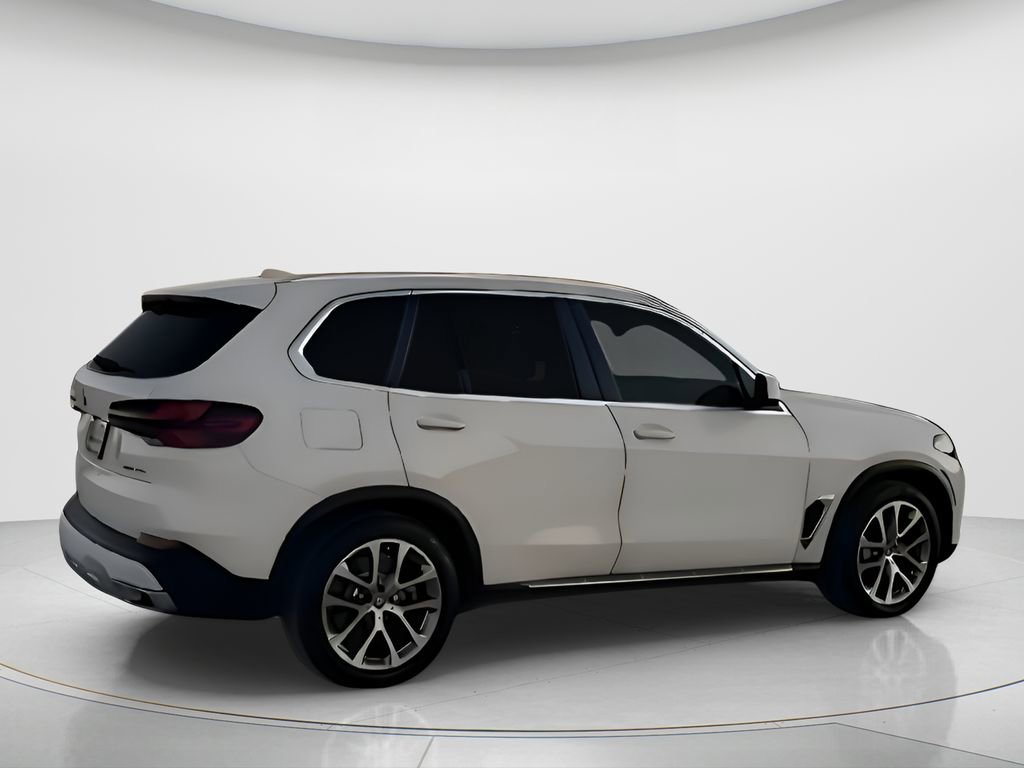 Used 2025 BMW X5 xDrive50e image 6