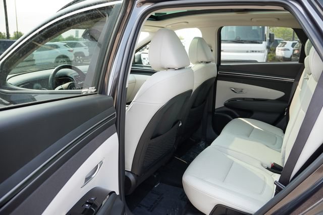 Used 2023 Hyundai Tucson Limited AWD/4WD image 16