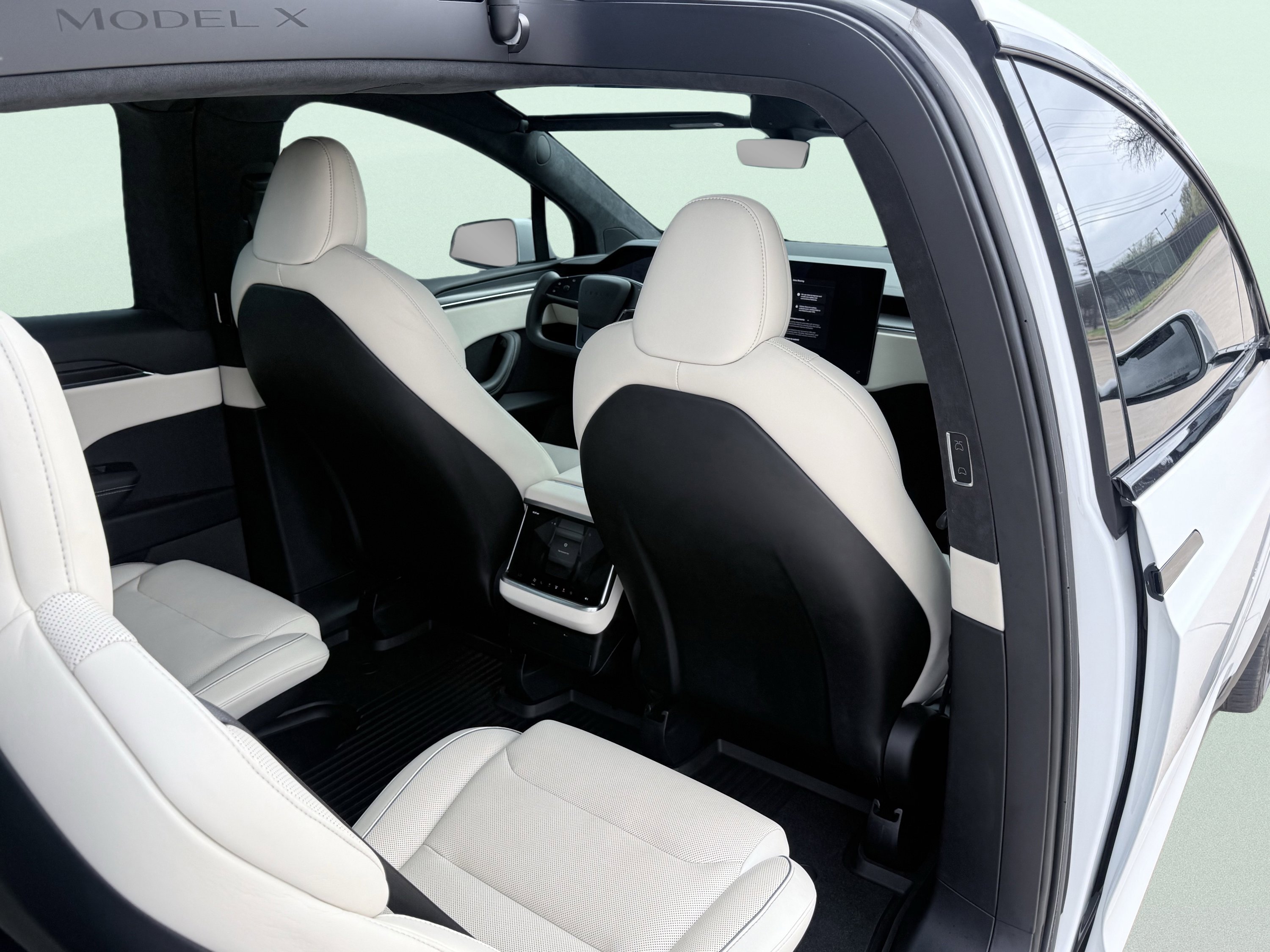 Used 2023 Tesla Model X Plaid image 36