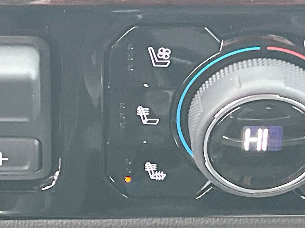 Used 2025 Chevrolet Silverado 3500 High Country image 21