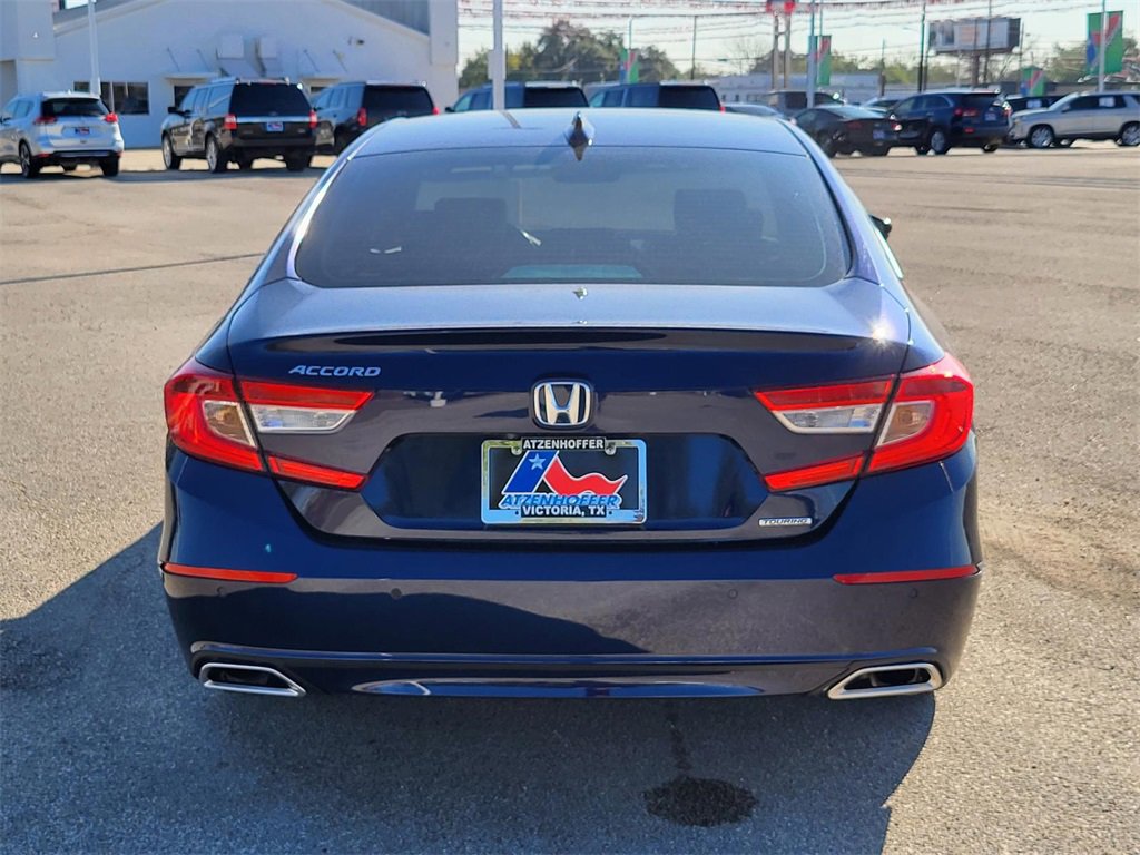 Used 2018 Honda Accord Touring image 6