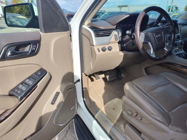 Used 2019 GMC Yukon XL SLT w/ Open Road Package AWD/4WD image 12
