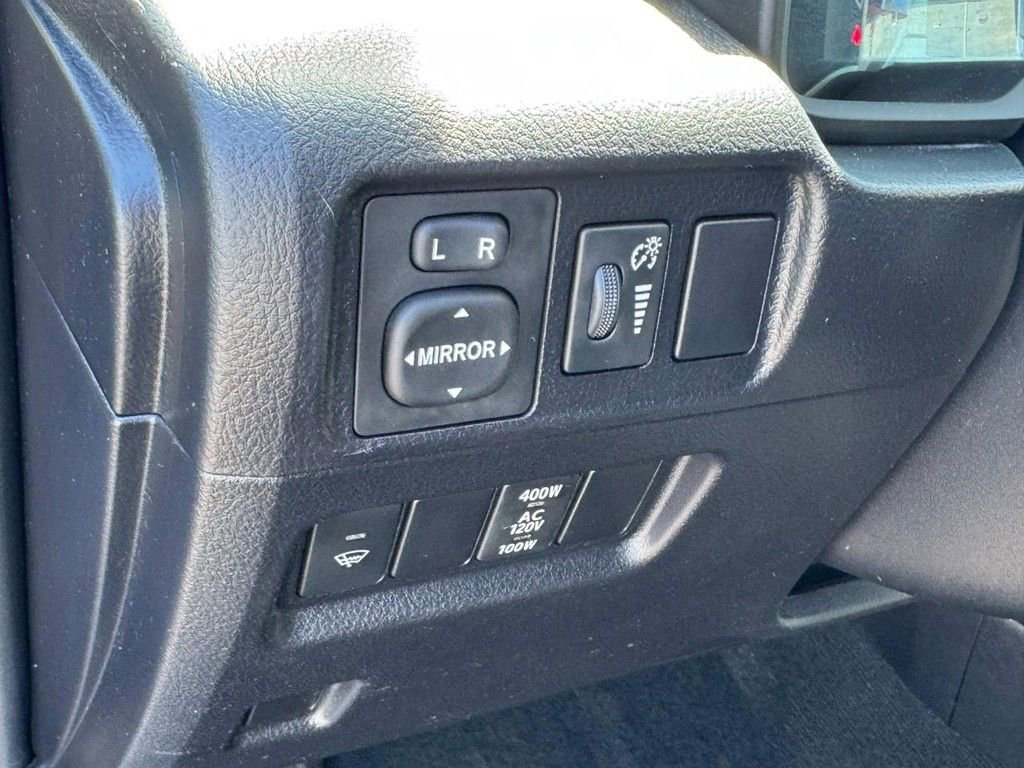 Used 2016 Toyota 4Runner SR5 AWD/4WD image 15
