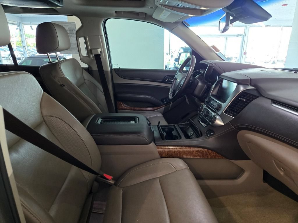 Certified 2018 Chevrolet Suburban Premier AWD/4WD image 6