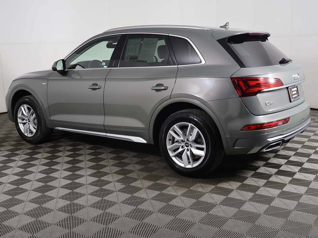 Used 2023 Audi Q5 2.0T Premium w/ Convenience Package AWD/4WD image 11