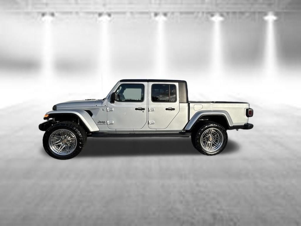 Used 2022 Jeep Gladiator Overland w/ Popular Equipment Package AWD/4WD image 8
