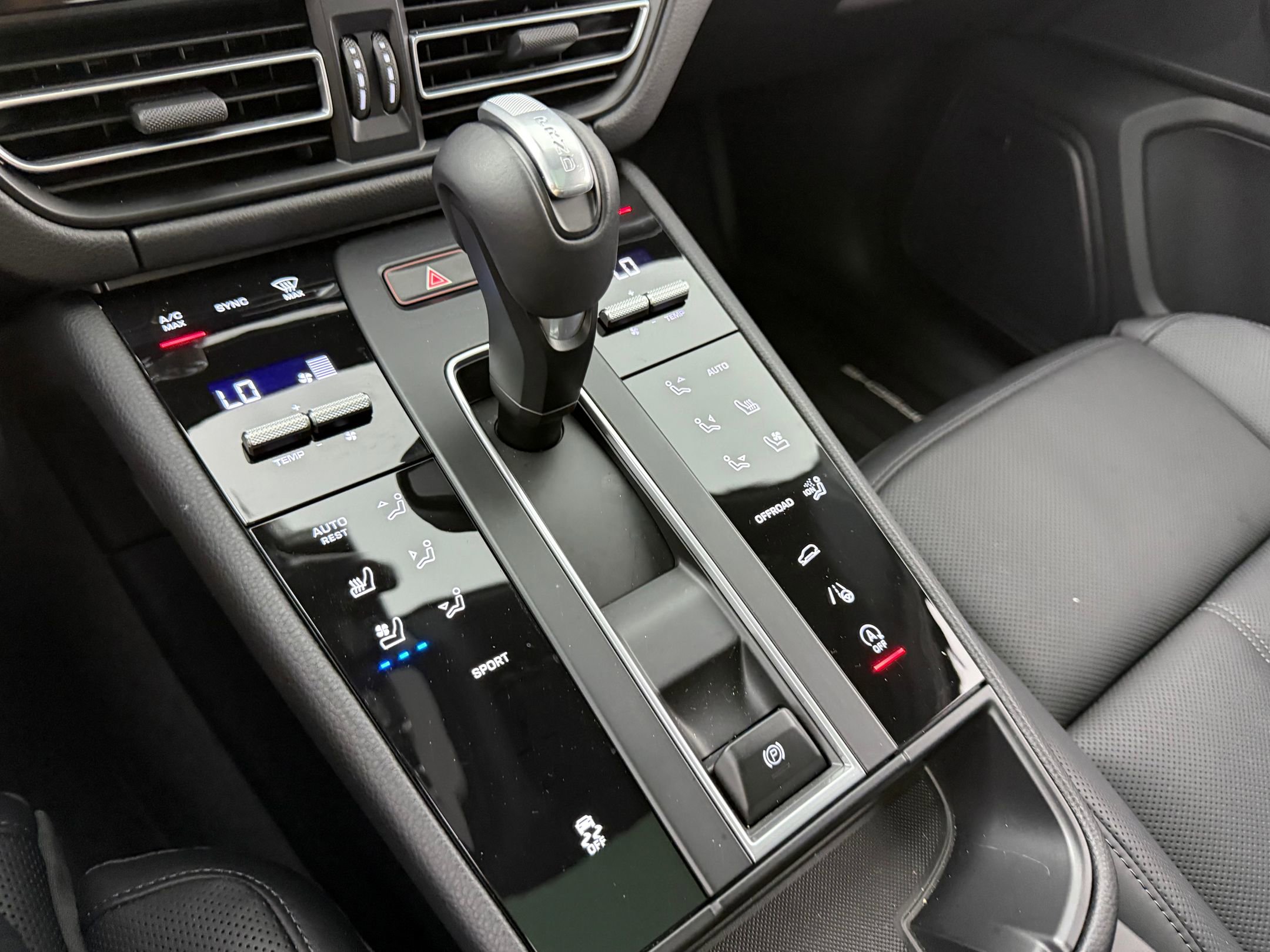 New 2025 Porsche Macan image 23