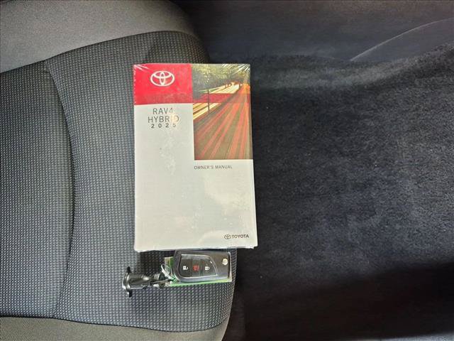 Certified 2025 Toyota RAV4 LE AWD/4WD image 27