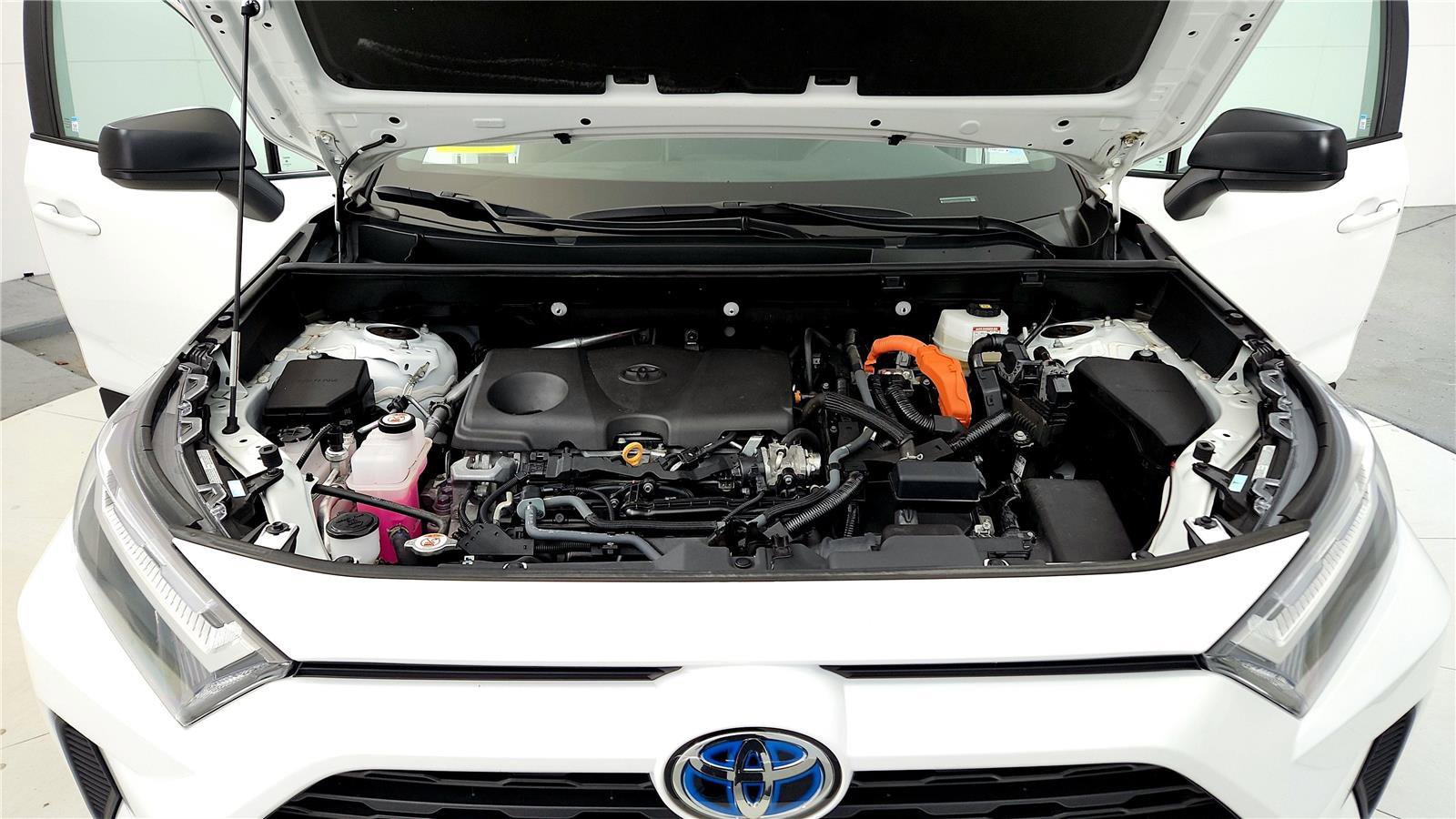 Certified 2024 Toyota RAV4 LE AWD/4WD image 15