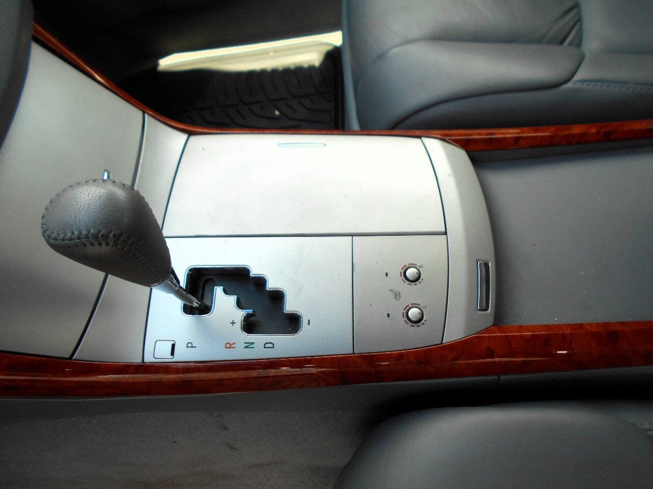 Used 2006 Toyota Avalon XLS FWD image 14