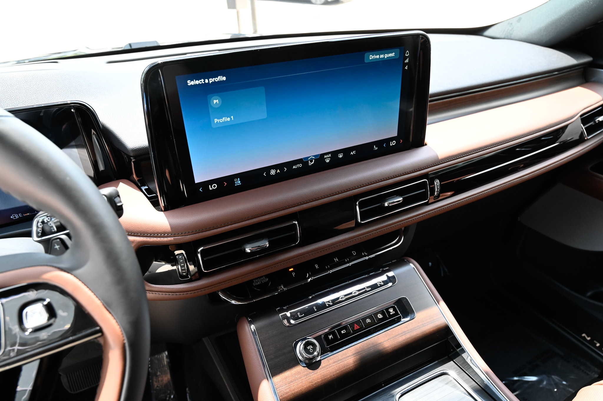 Used 2026 Lincoln Aviator Reserve AWD/4WD image 27