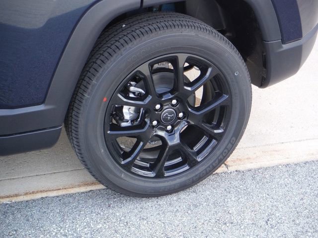 New 2026 Jeep Compass Latitude AWD/4WD image 3