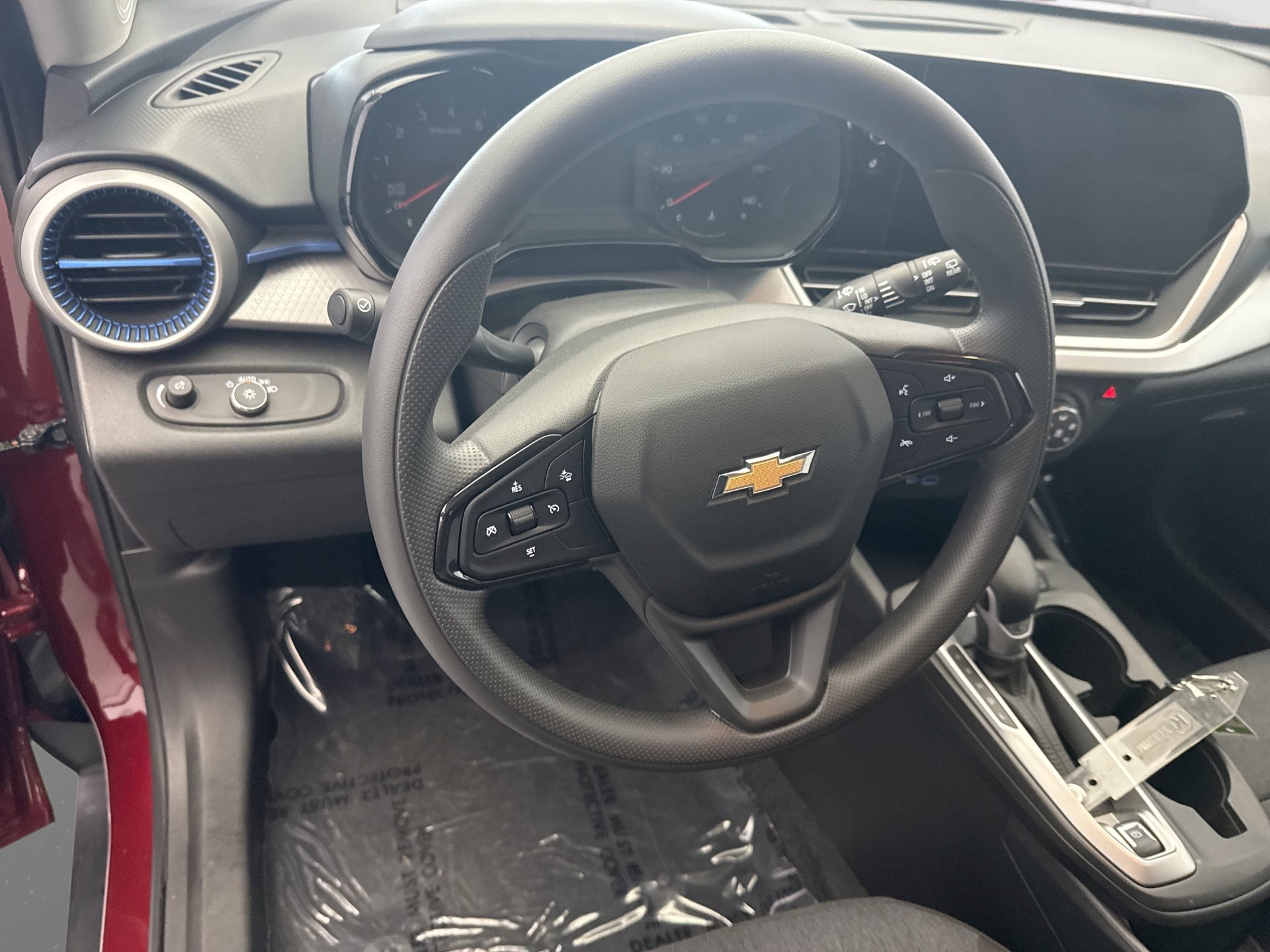 Used 2024 Chevrolet Trax LS w/ Driver Confidence Package FWD image 12