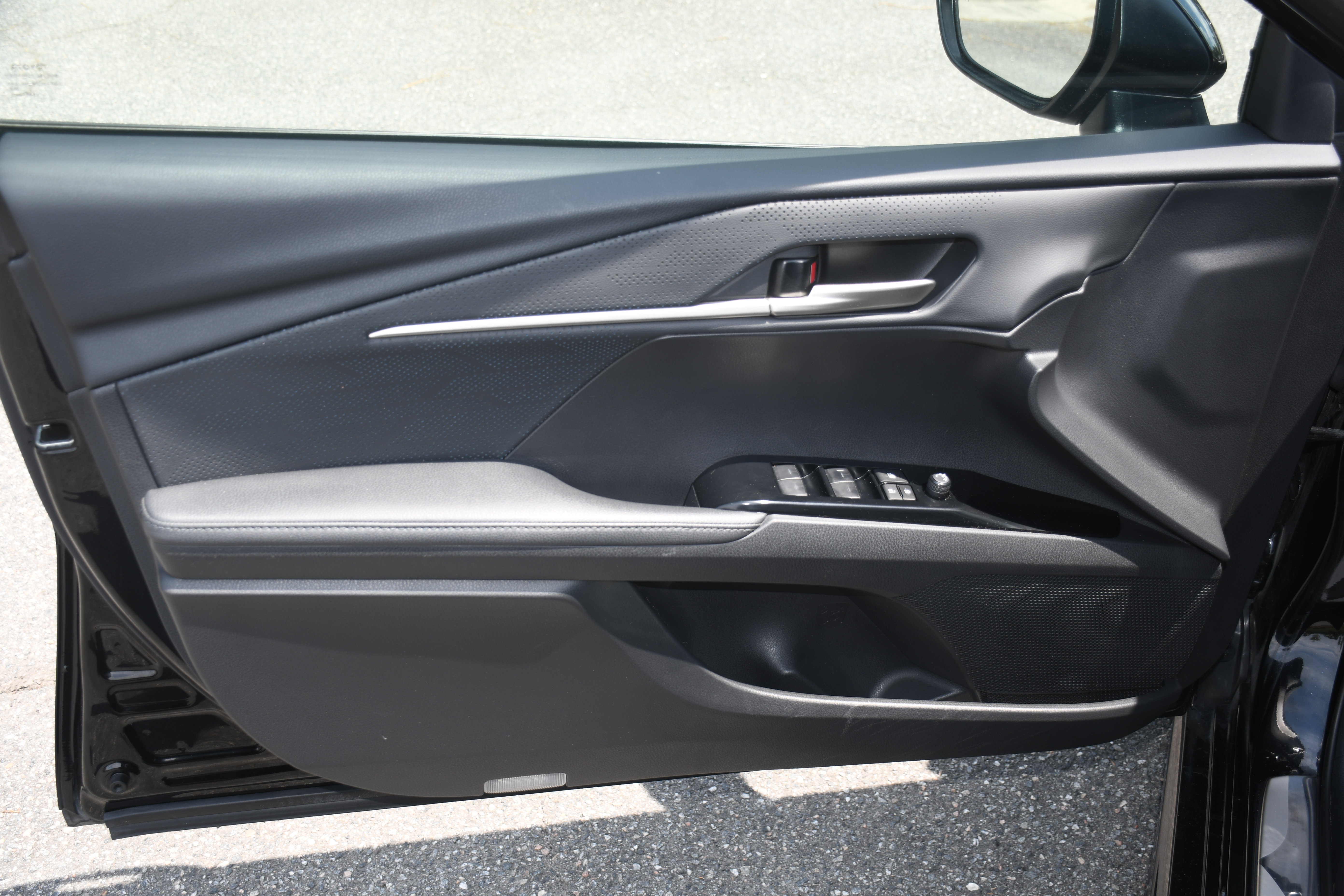 Certified 2025 Toyota Camry XSE FWD image 10