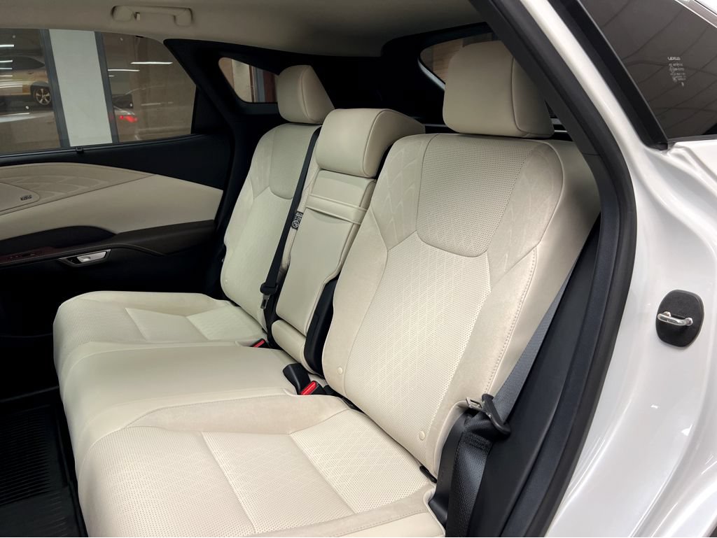 Certified 2025 Lexus RX 450h AWD w/ Convenience Package image 20