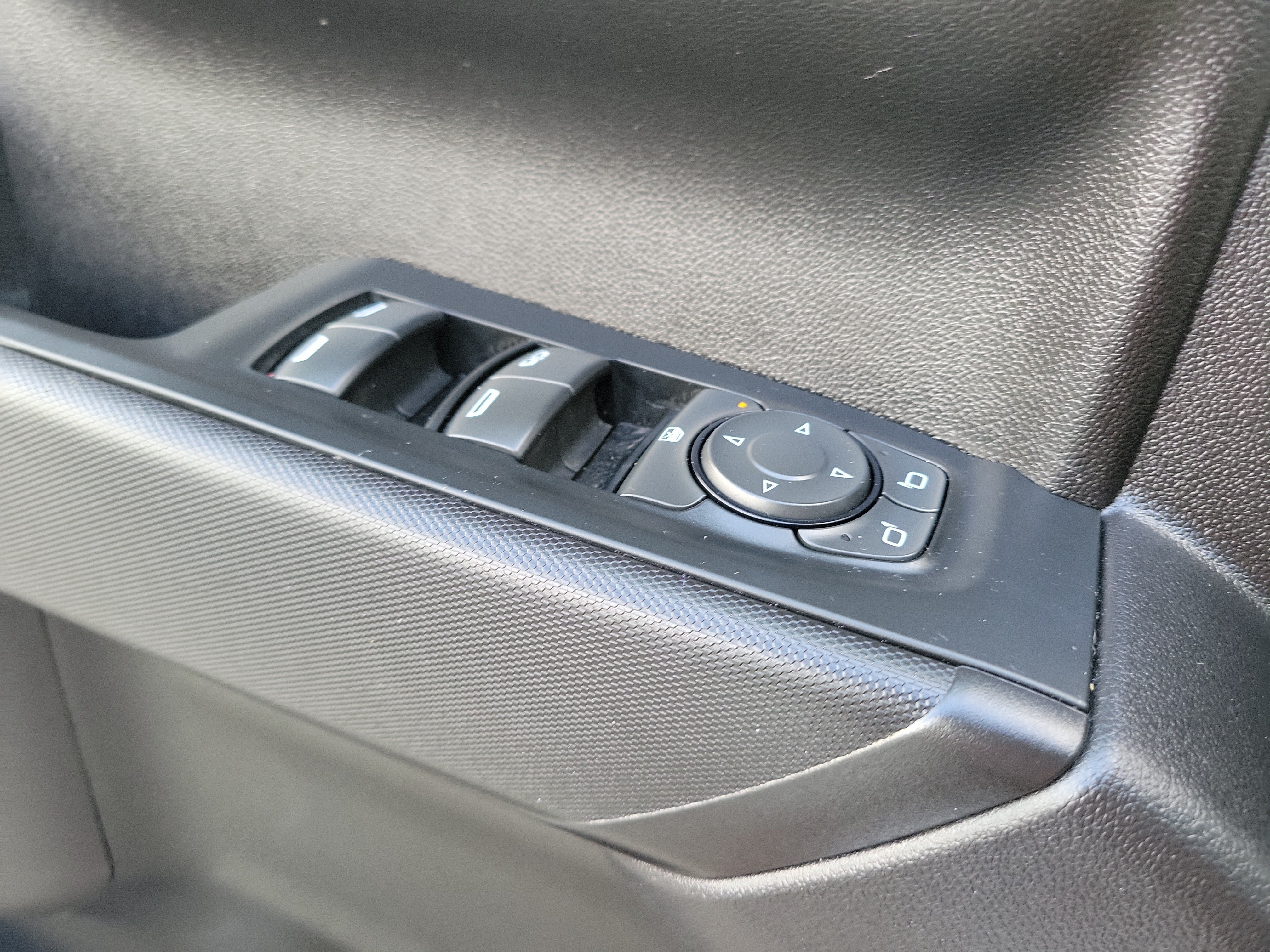 Used 2024 Chevrolet Silverado 1500 Custom RWD image 23