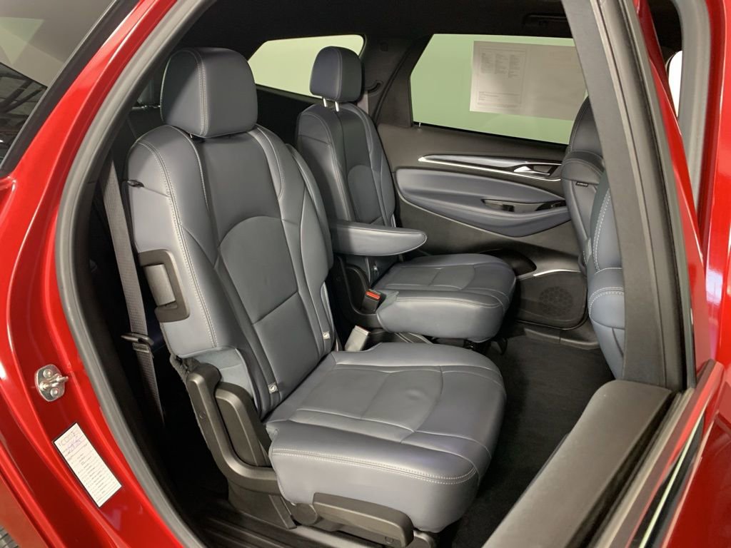 Used 2024 Buick Enclave Premium image 38