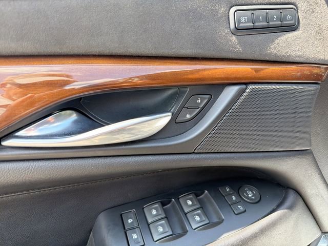 Used 2018 Cadillac Escalade Luxury AWD/4WD image 17