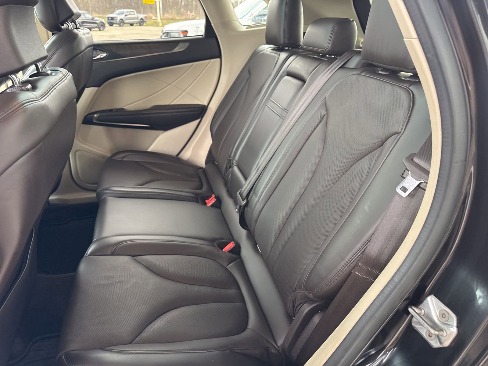 Used 2017 Lincoln MKC Reserve w/ Class II Trailer Tow Package image 34