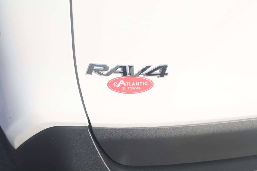 Used 2024 Toyota RAV4 LE FWD image 32
