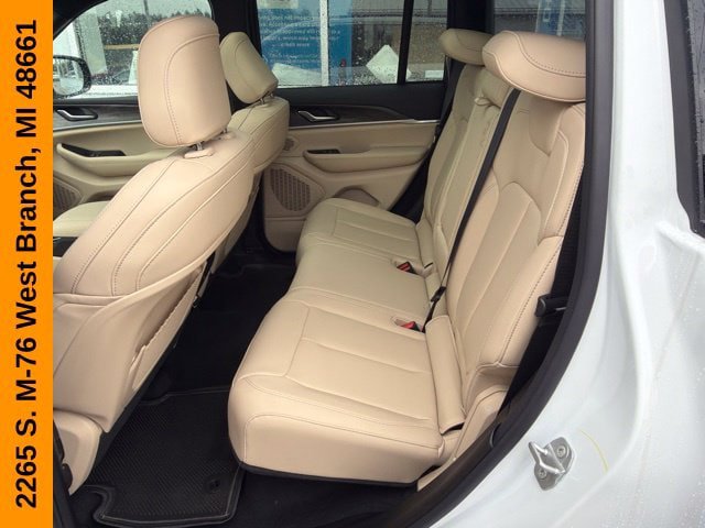 New 2027 Jeep Grand Cherokee Limited AWD/4WD image 21