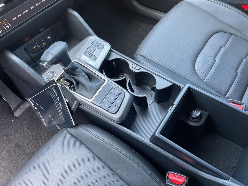 New 2026 Kia Sportage SX image 9