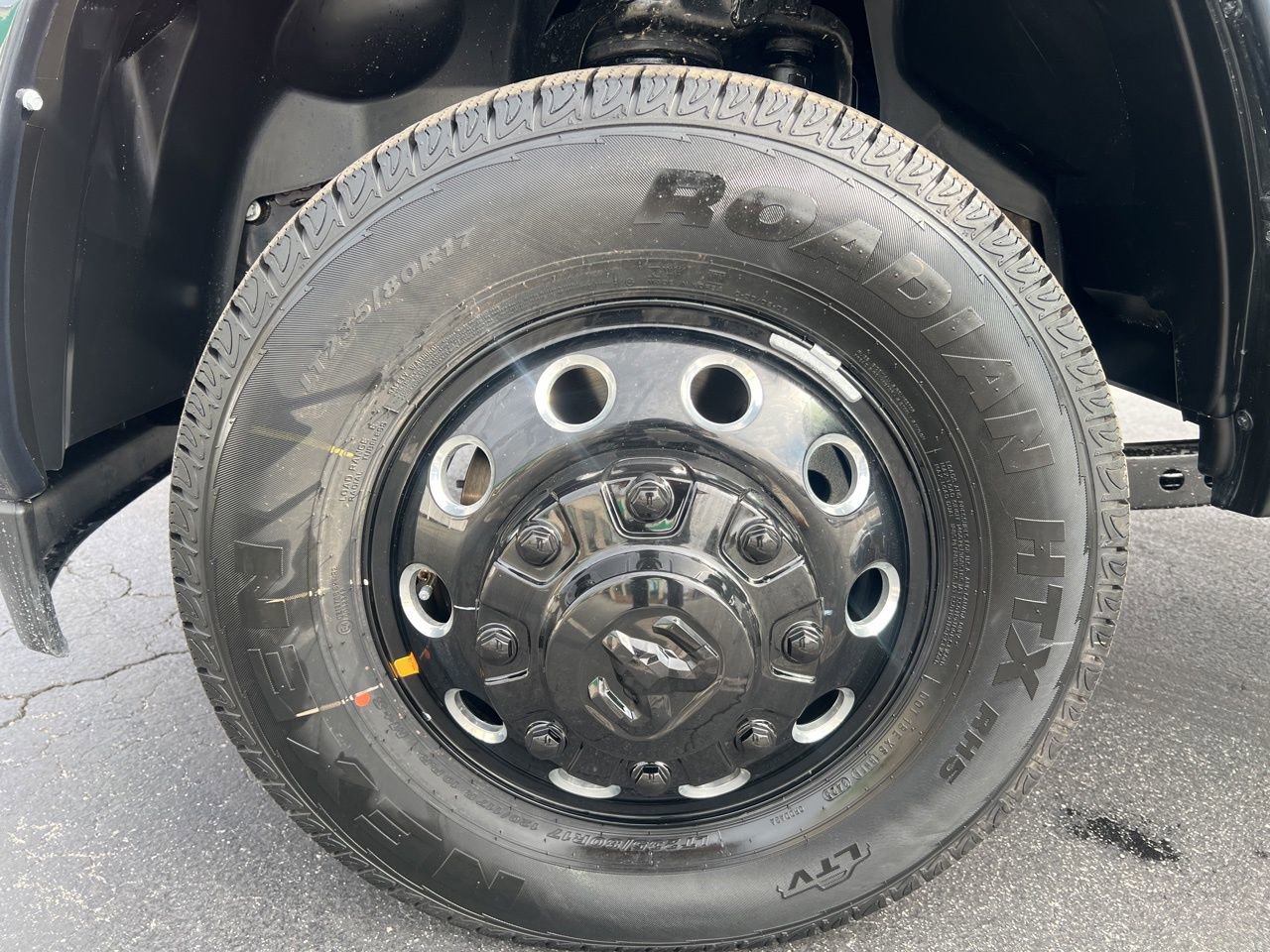 New 2026 RAM 3500 Big Horn AWD/4WD image 11