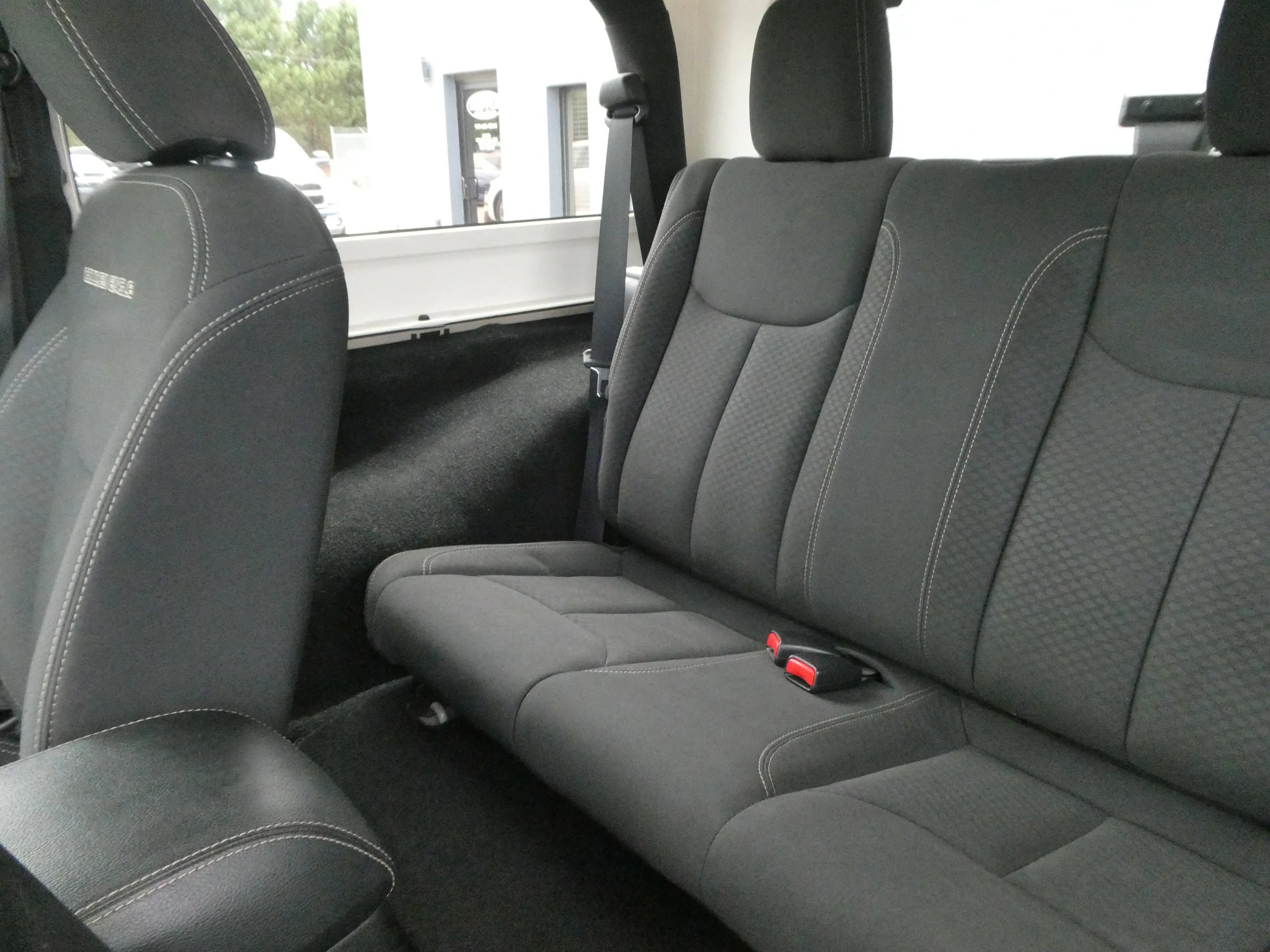 Used 2018 Jeep Wrangler Sport AWD/4WD image 24