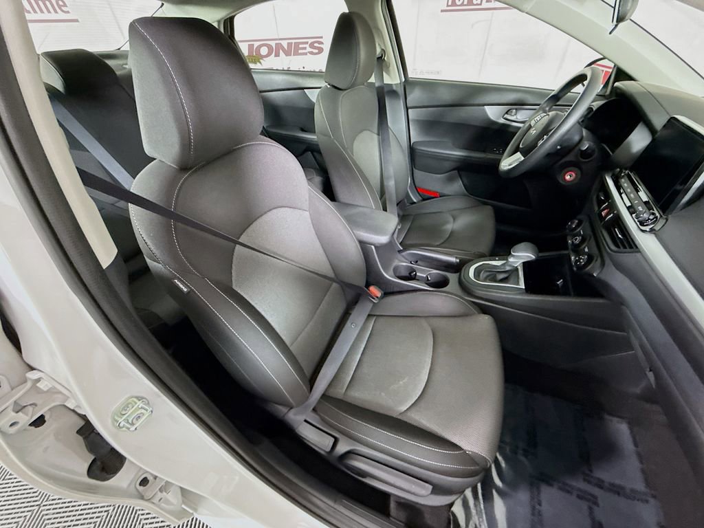 Used 2023 Kia Forte LXS FWD image 29