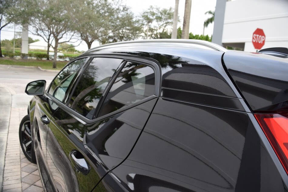 Used 2020 Volvo XC40 T5 Momentum w/ Protection Package Premier image 32