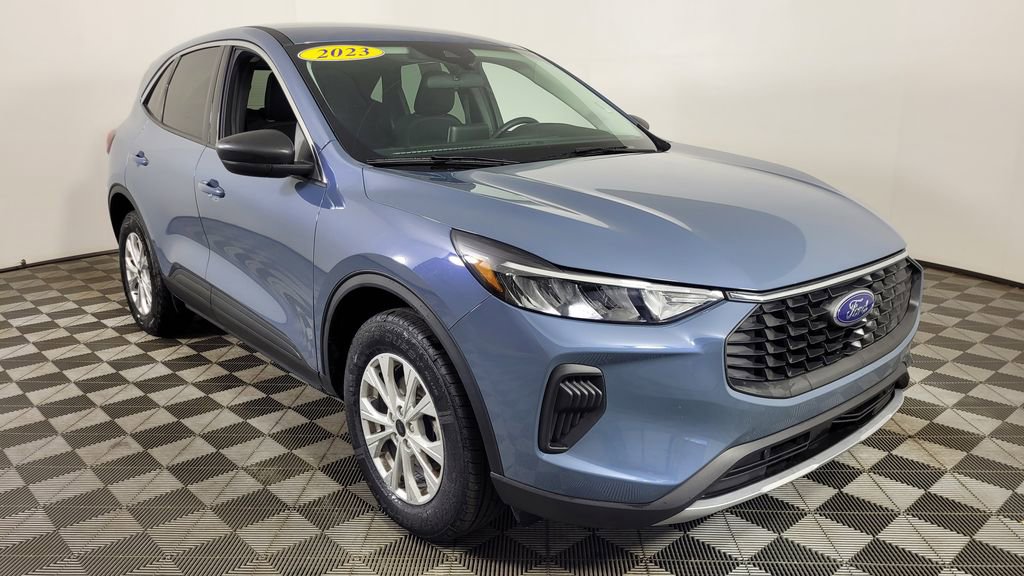 Used 2023 Ford Escape Active image 1