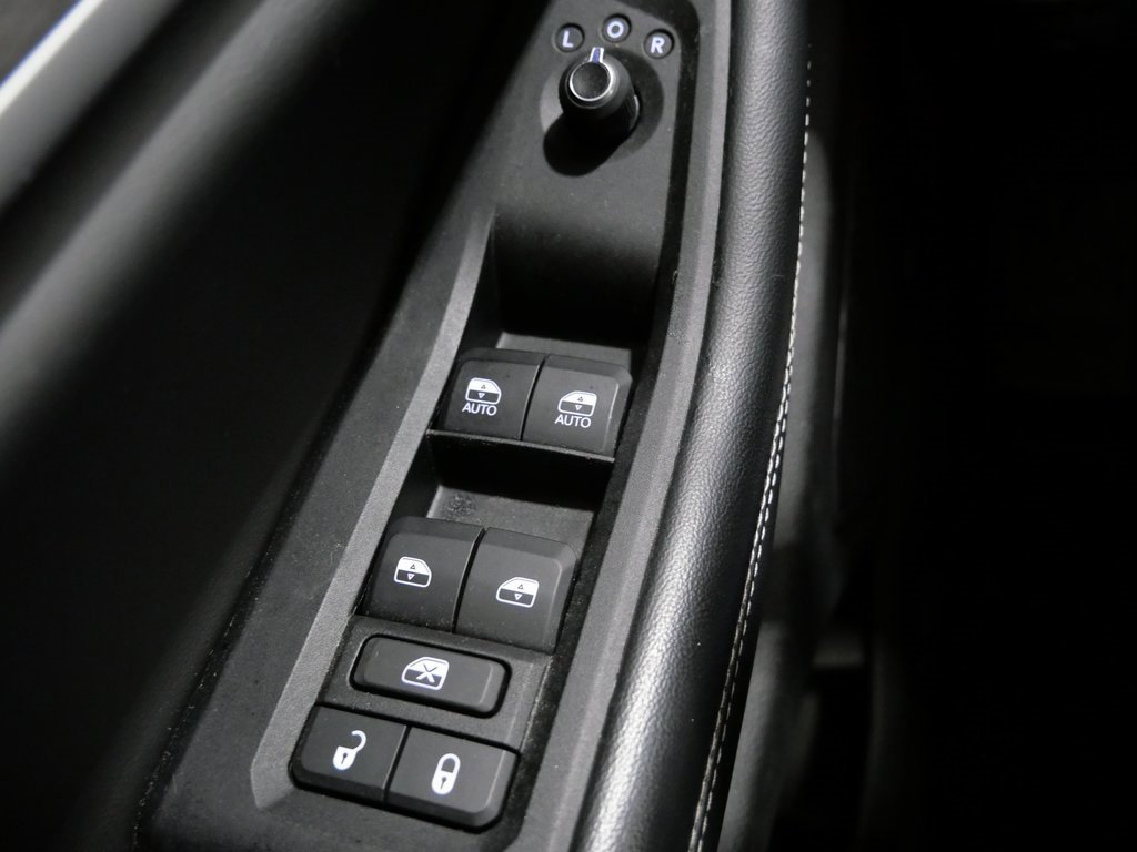 Used 2022 Jeep Grand Cherokee L Limited image 14