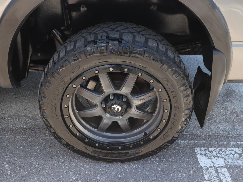 Used 2014 Ford F150 FX4 w/ Equipment Group 402A Luxury AWD/4WD image 9