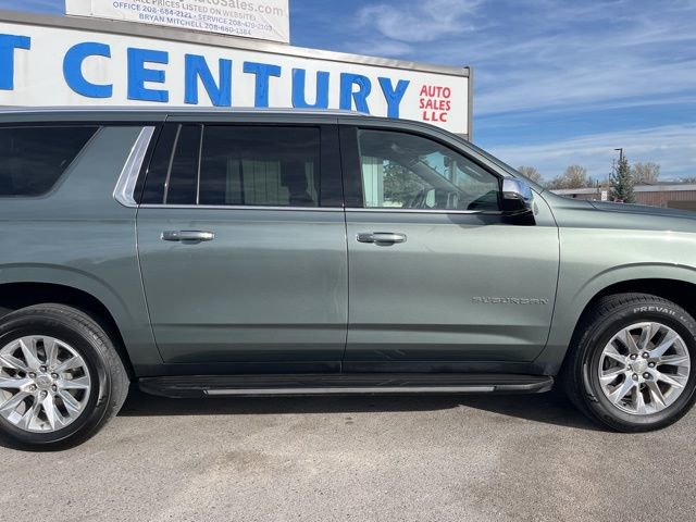 Used 2023 Chevrolet Suburban Premier AWD/4WD image 12