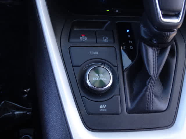 Used 2023 Toyota RAV4 XSE AWD/4WD image 35
