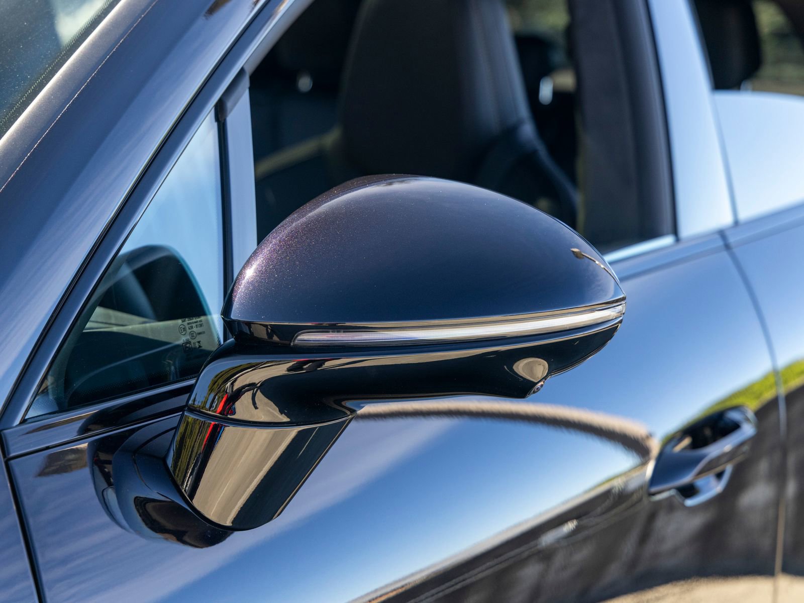 New 2026 Porsche Macan Turbo Electric image 18